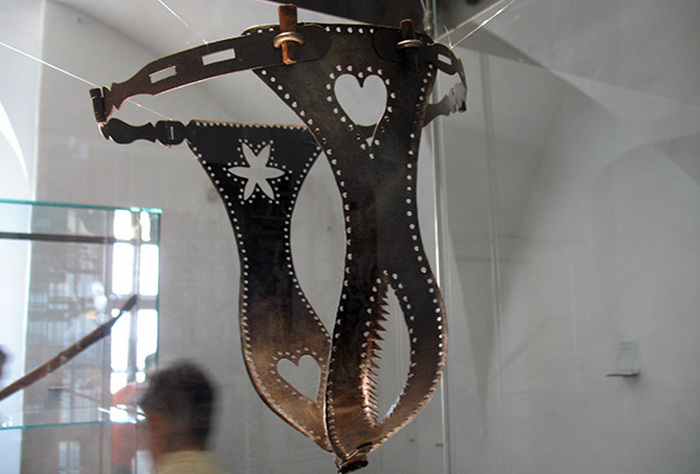 Пояс верности из экспозиции музея крепости Хоэнзальцбург, Зальцбург, Австрия