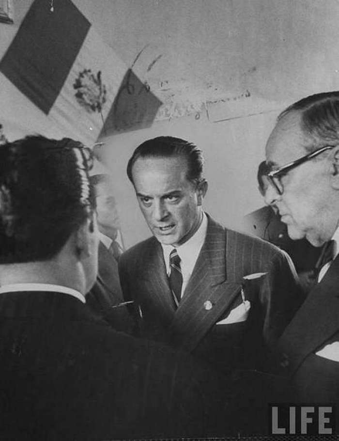 Президент Гватемалы Хакобо Арбенс после победы на выборах. 1951 год