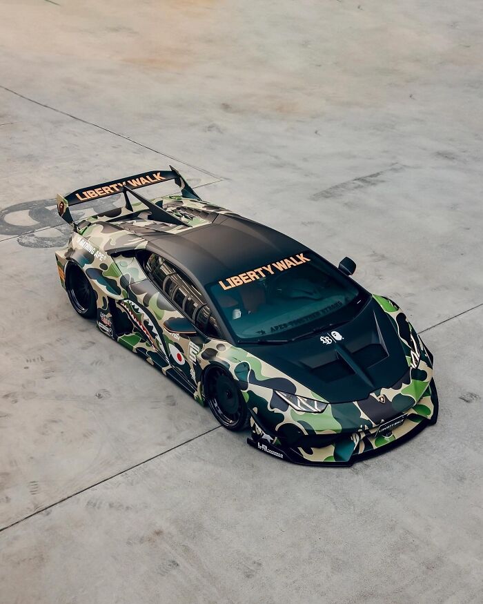 Lamborghini Huracan GT Liberty Walk японского тюнинг-ателье