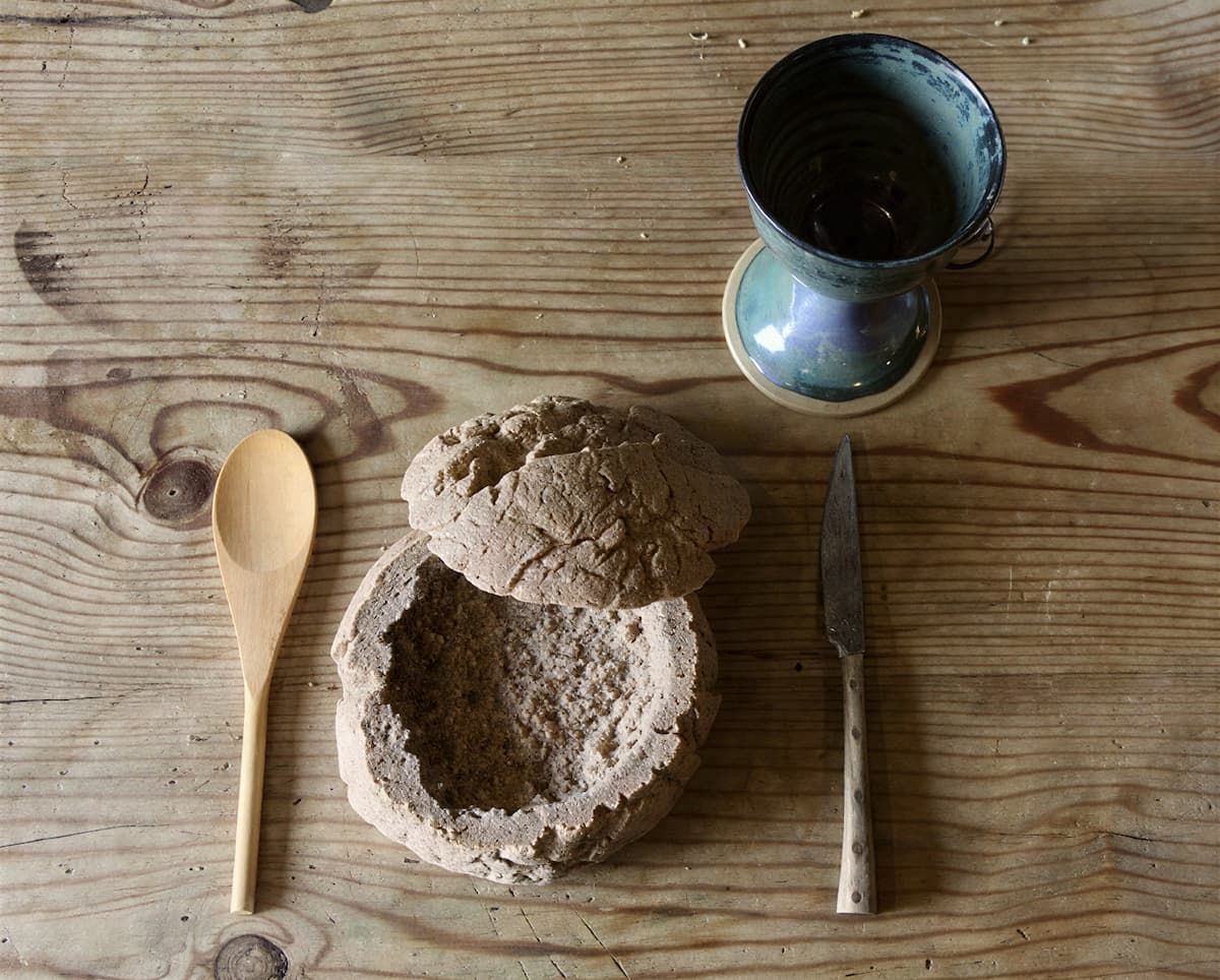 Средневековый тренчер — хлебная тарелка для мяса и похлёбки