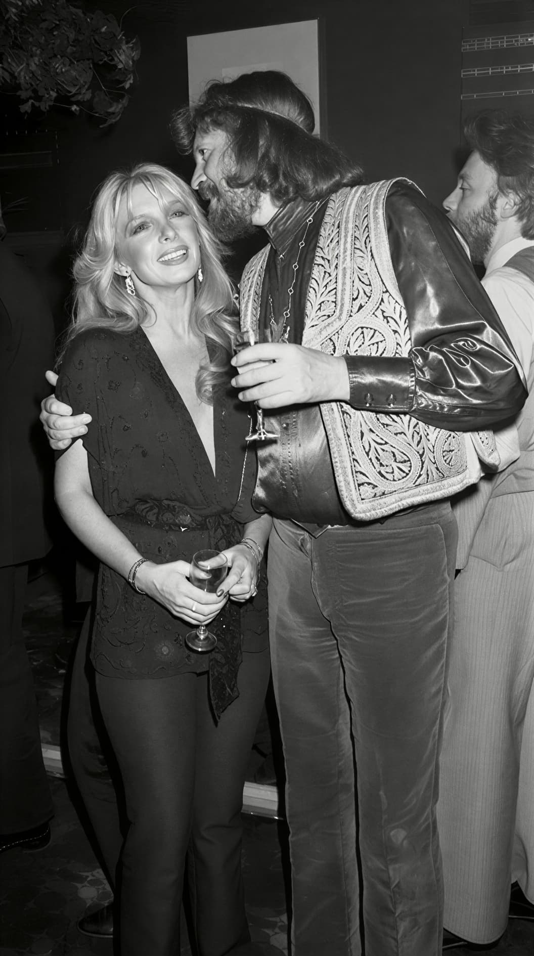 Портрет Александра Тинна, маркиза Батского, в роскошном бархатном кафтане с длинными седыми волосами