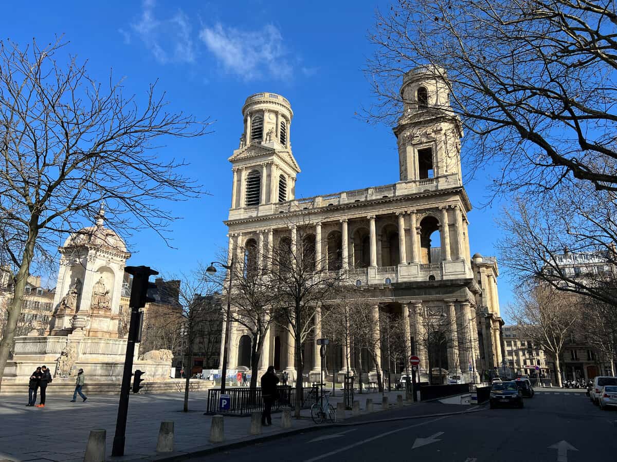 Церковь Сен-Сюльпис в Париже, где учился Альфонс-Луи Констан
