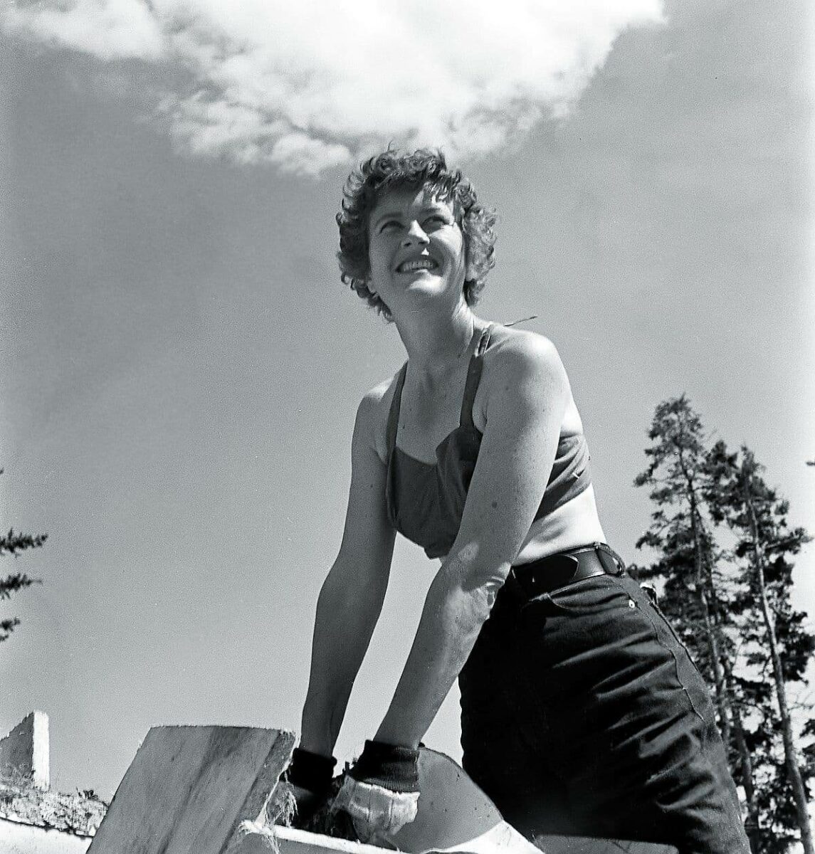 Джулия Чайлд в военной форме во время службы в разведке США, 1940-е