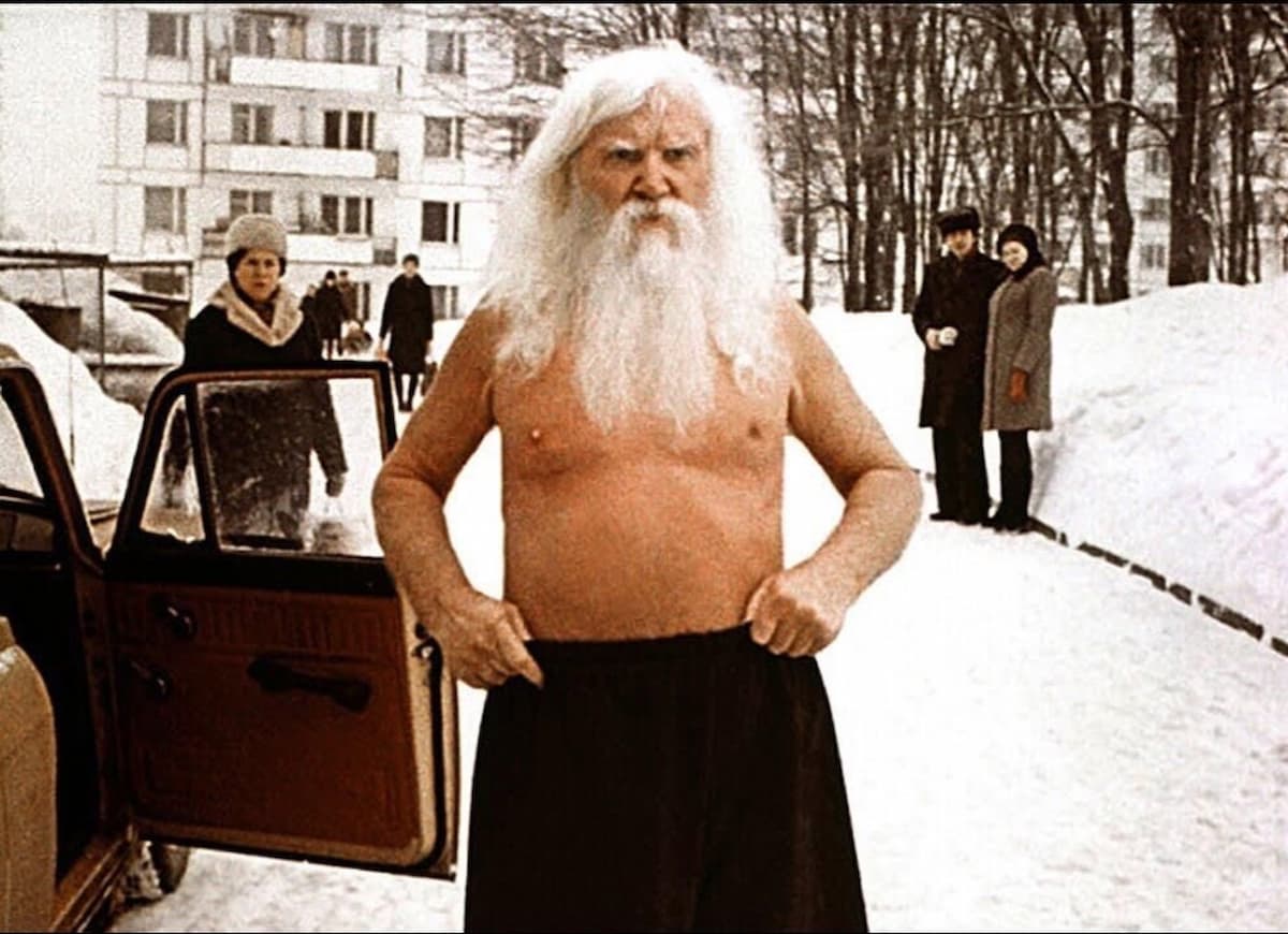 Порфирий Иванов босиком в шортах зимой — советский гуру и основатель учения Детка