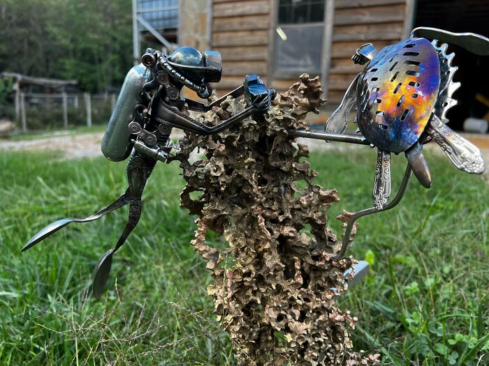 Подводный риф с фигурами дайвера и черепахи из металла