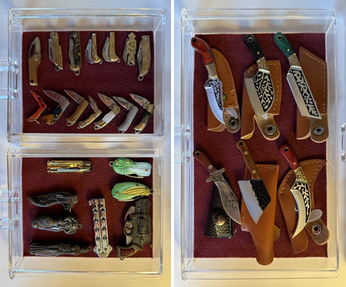 Коллекция миниатюрных ножей и мультитулов в прозрачных боксах на красной подложке