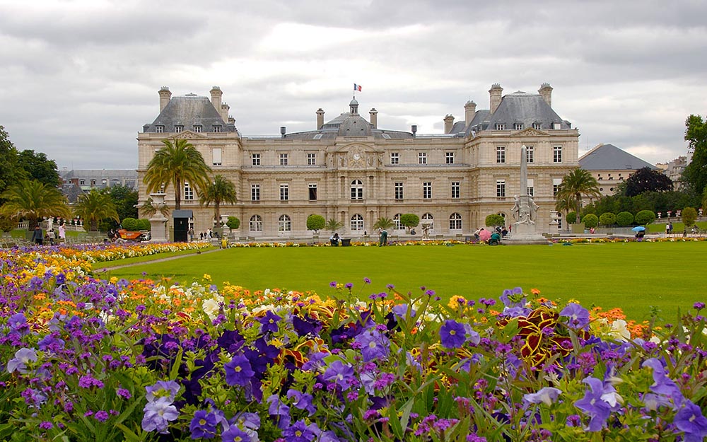 Люксембургский дворец в Париже &mdash; резиденция Марии Медичи