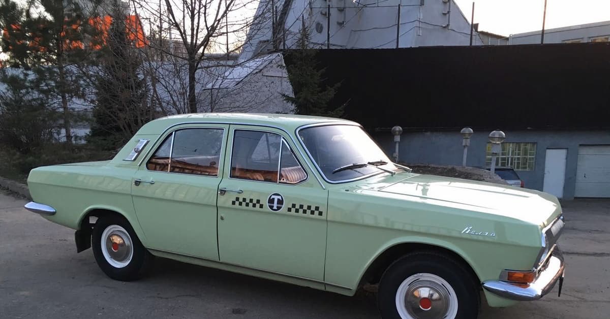 Такси ГАЗ-24 Волга салатового цвета, Москва, 1970-е