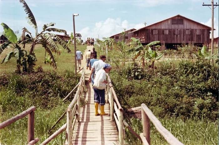 Джонстаун &mdash; поселение &laquo;Храма народов&raquo; в джунглях Гайаны, 1977&ndash;1978