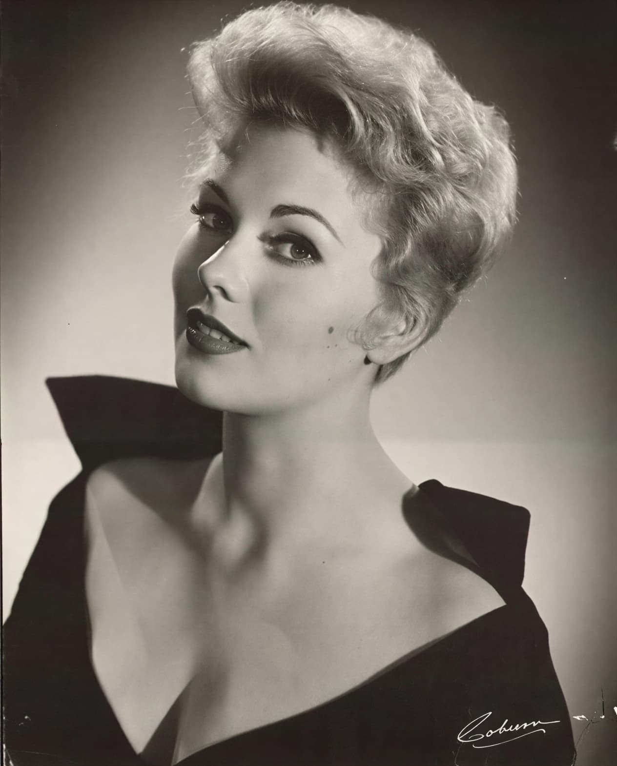 Ким Новак в начале карьеры, рекламная съёмка, 1953 год