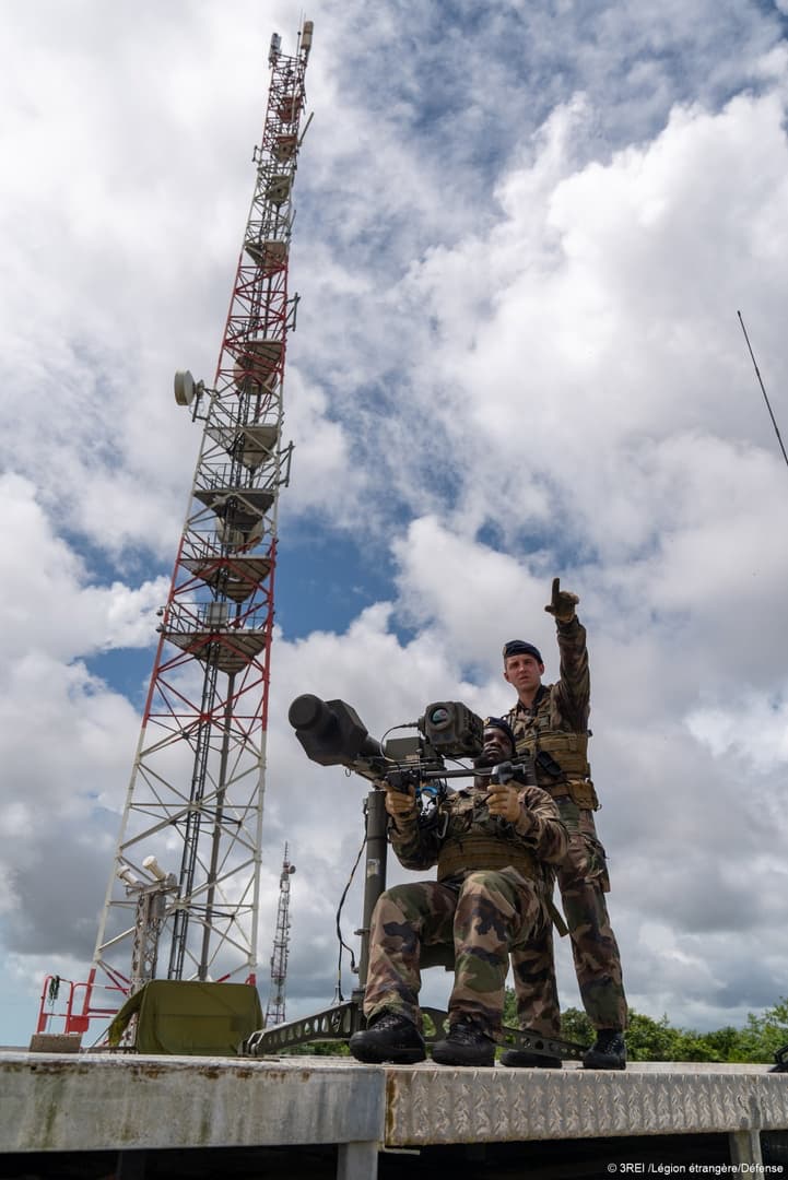Легионеры охраняют периметр космодрома Куру во Французской Гвиане