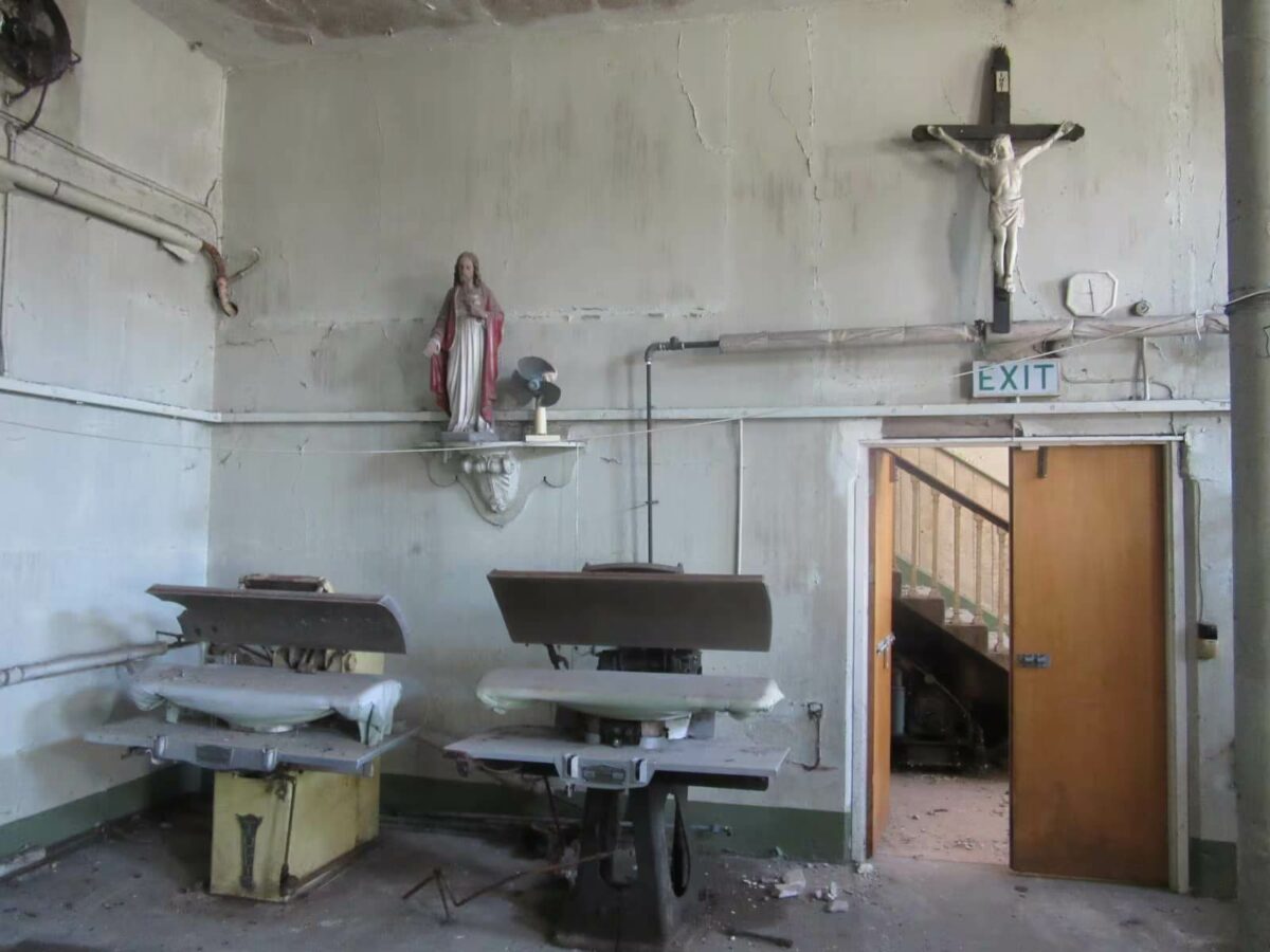 Интерьер одной из последних прачечных Магдалины в Ирландии &mdash; оборудование почти не изменилось за сто лет