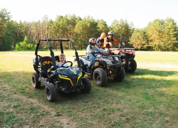 Квадроциклы и питбайки для активного отдыха: техника, безопасность и выбор маршрута