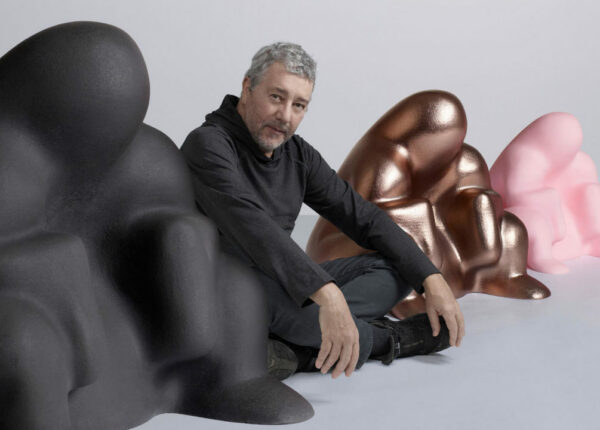 Дизайнер, который переделал все: как Филипп Старк создал 10 000 проектов — от соковыжималки до Елисейского дворца