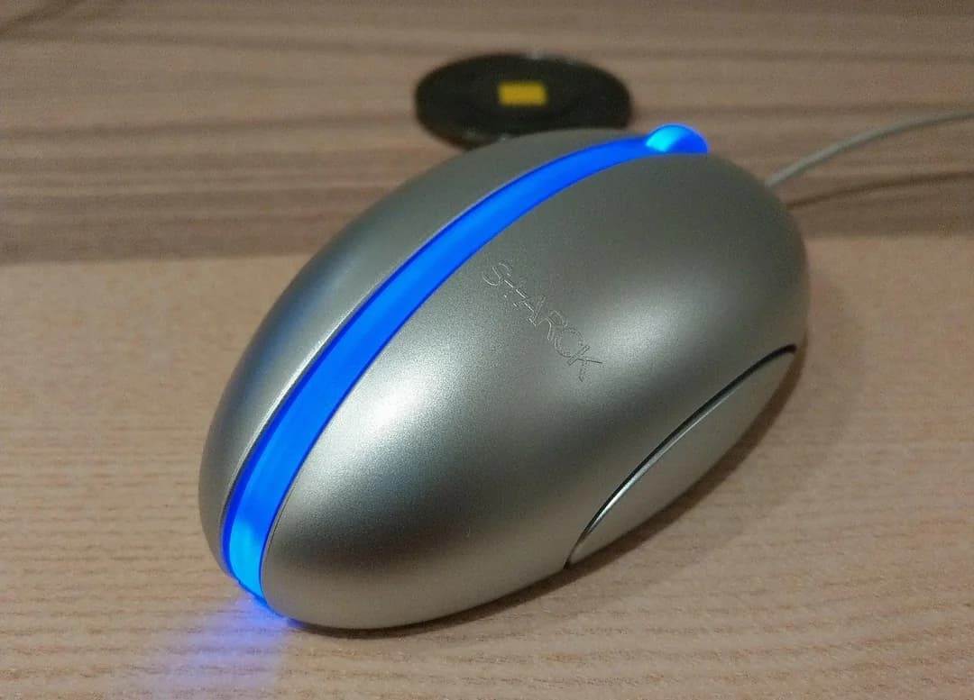 Оптическая компьютерная мышь Филиппа Старка для Microsoft