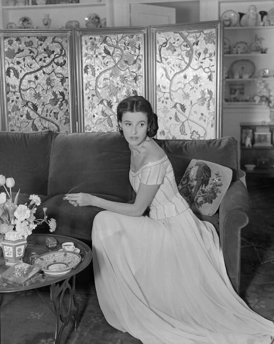 Барбара Бэйб Палей в образцовом образе 1950-х годов