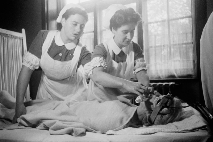 Сеанс электросудорожной терапии, XIX век