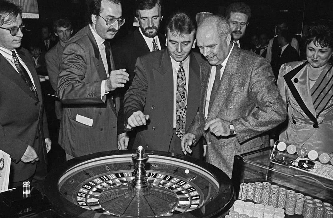 Посетители казино Черри Метелица в 1993 году