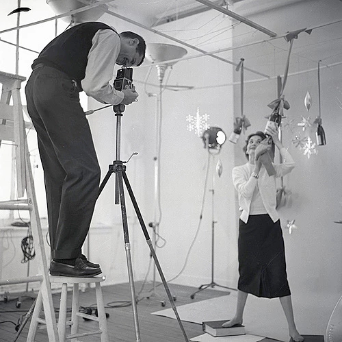 Алексей Бродович в фотостудии 1950-е годы