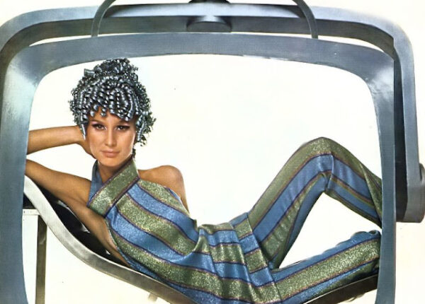 40 снимков модели, которую снимали все великие фотографы эпохи — и почти забыли