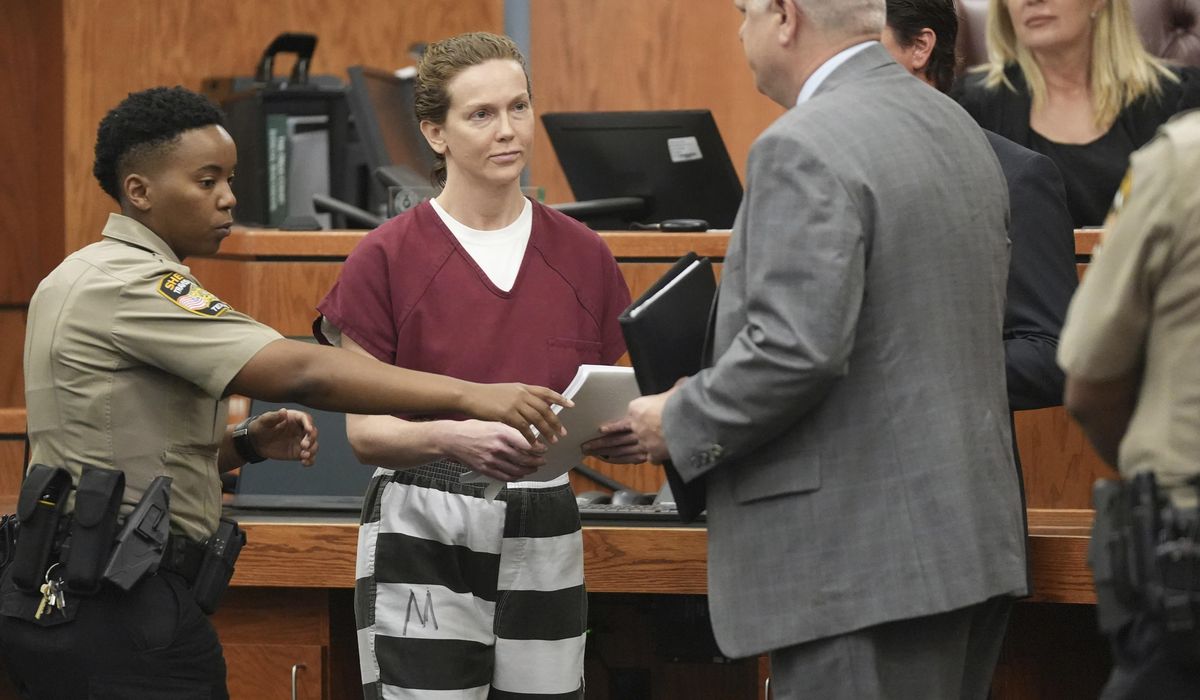 Кейтлин Армстронг на слушании по делу об убийстве Мо Уилсон в суде Остина