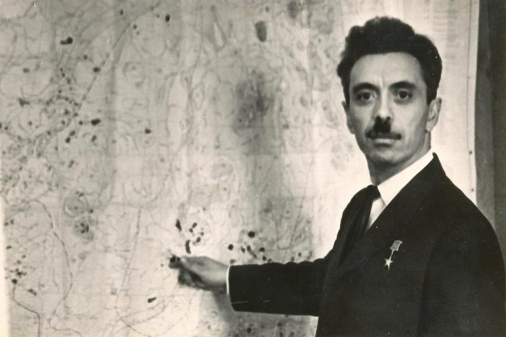 Фарман Салманов — геолог, самовольно перебазировавший экспедицию в Сургут в 1957 году и участвовавший в открытии свыше 150 месторождений нефти и газа