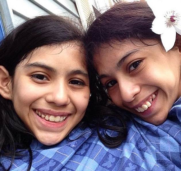 Кармен и Лупита Андраде крупным планом