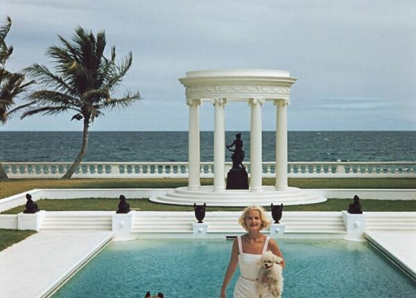 Люди и собаки: 44 исторических фото из разных эпох и стран