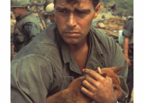 Люди и собаки: 44 исторических фото из разных эпох и стран