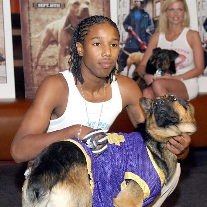 Молодой Майкл Б. Джордан на презентации собачьей линии одежды Boomer 129 рэпера DMX, 2003