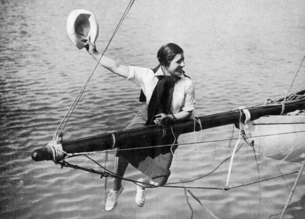 Джо Карстерс на яхте Sonia в 1925 году