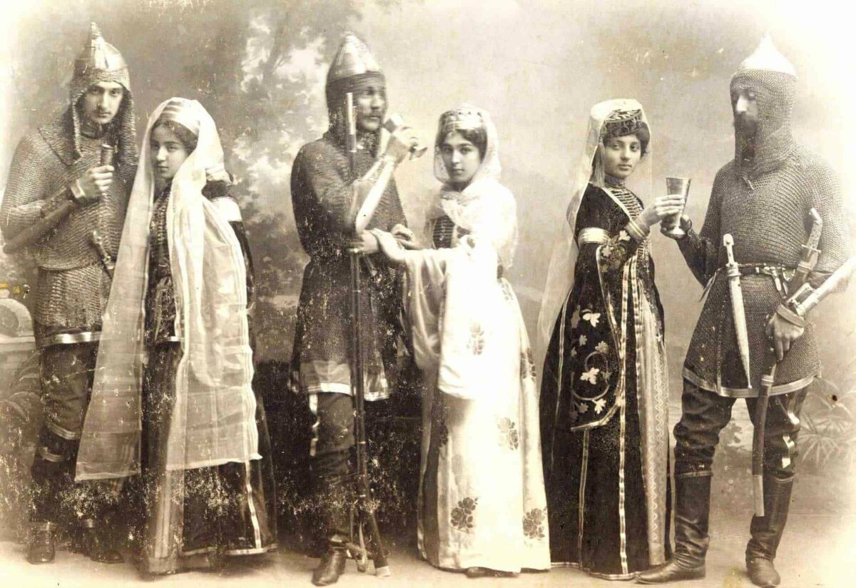 Черкесы в национальных костюмах, конец XIX века