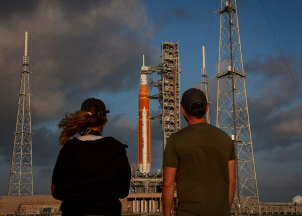 Лунная гонка вернулась: НАСА против Китая, и кто выиграет к 2030 году