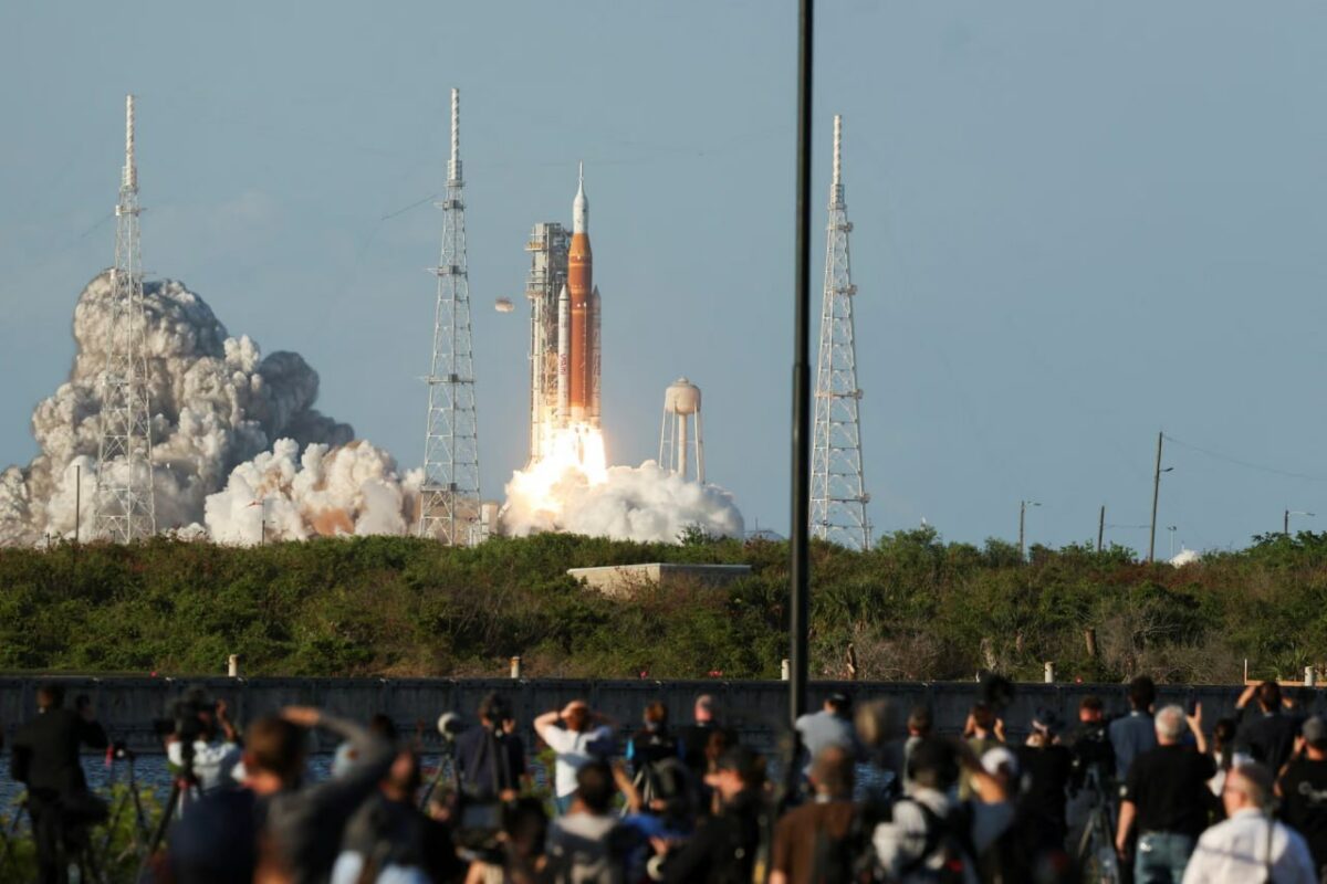 Старт Артемиды II