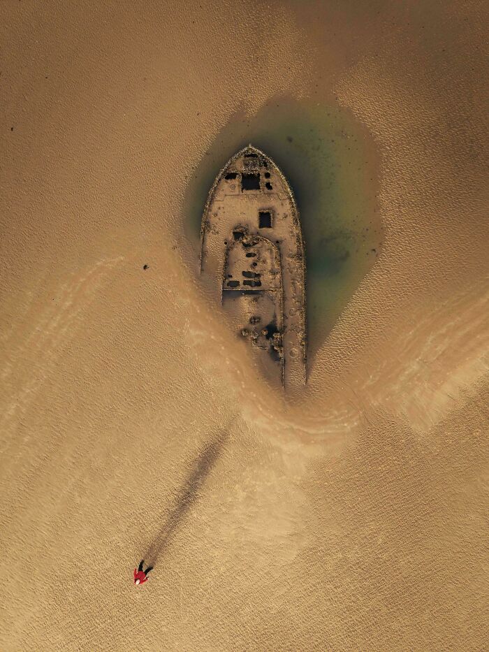 Bigpicture ru unbelievable things people stumbled upon in the desert 22