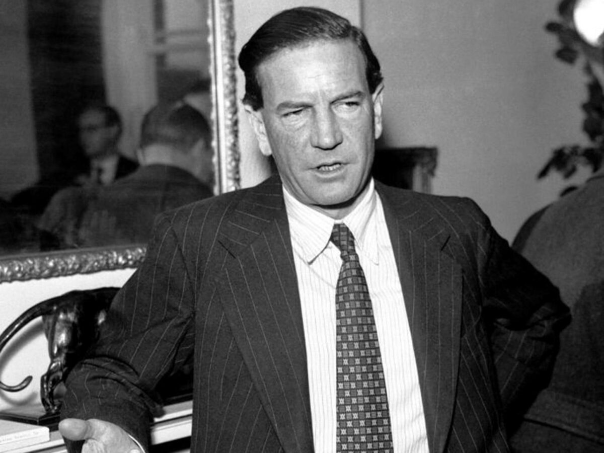 Ким Филби &mdash; руководитель советского отдела MI6 и агент КГБ