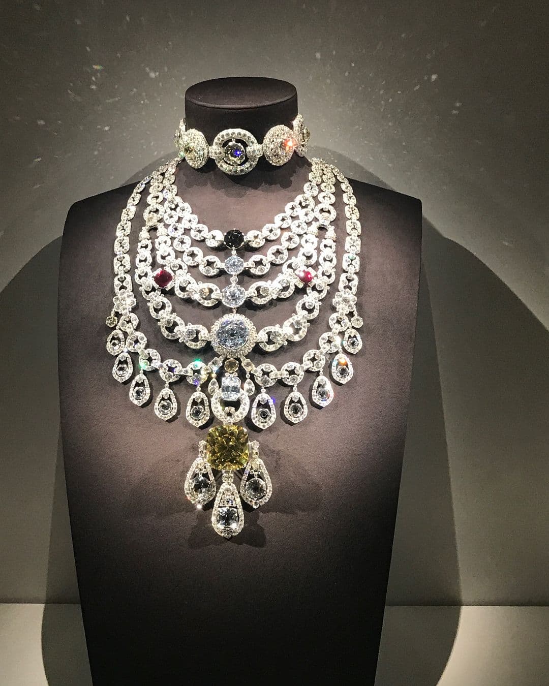 Ожерелье Патиала Cartier пять платиновых цепей бриллианты