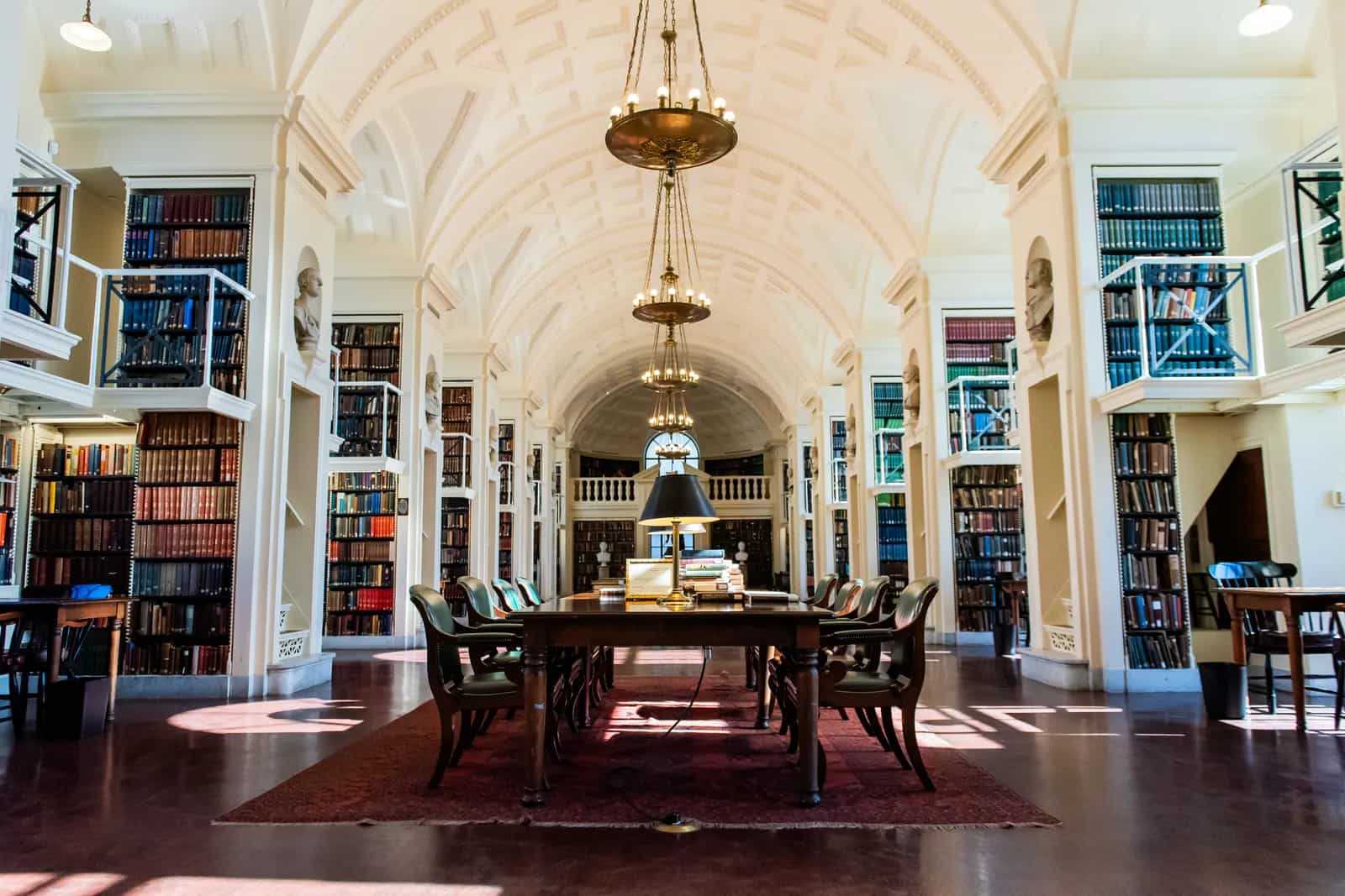 Boston Athenaeum старейшая частная библиотека Бостона
