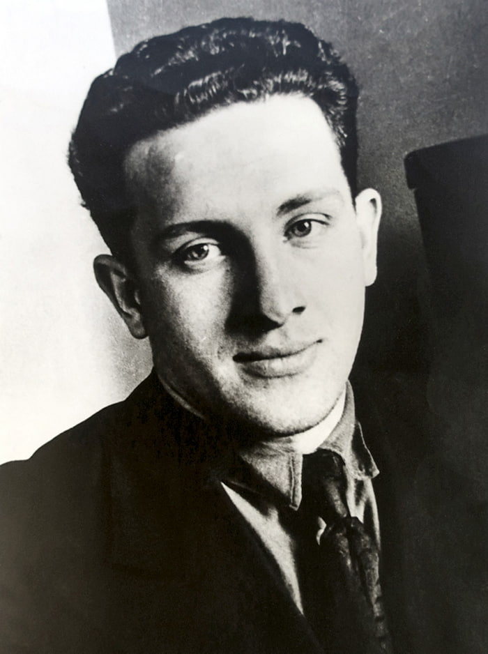 Юрий Андропов в молодости, конец 1930-х годов