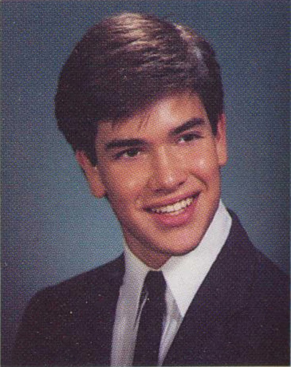 Школьный фотоальбом Марко Рубио, выпуск 1989 года