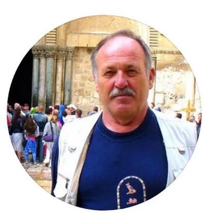 Александр Болотов &mdash; бывший сотрудник МВД Челябинска, чей пистолет совпал с орудием убийства