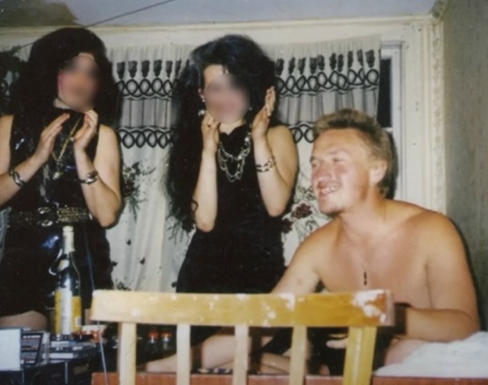 Константин Руднев и девушки из его окружения в секте Ашрам Шамбала