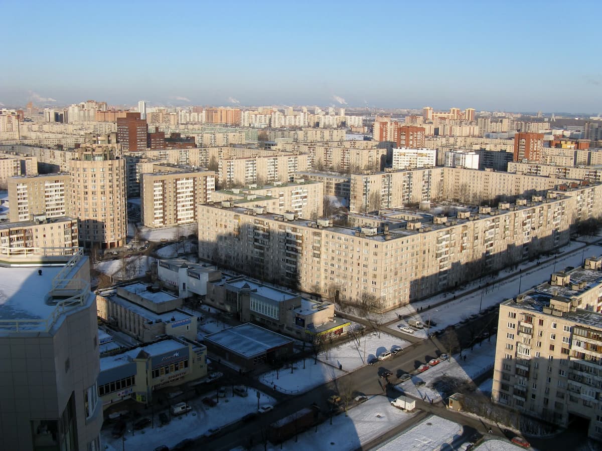Район Купчино в Санкт-Петербурге &mdash; спальный район, где предположительно живёт Перельман