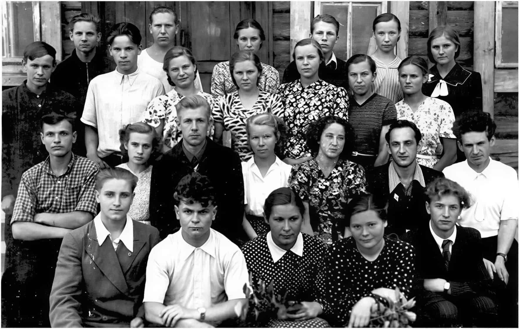 Советские выпускники школы фото на память 1956 год улыбаются