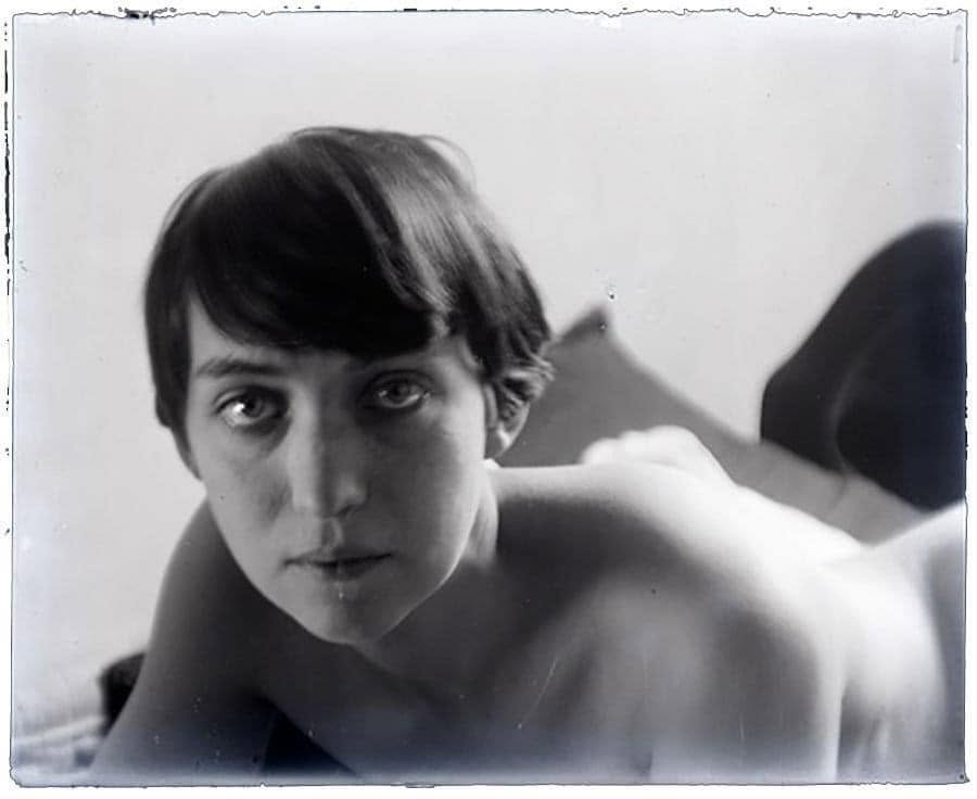 Фотопортрет Беренис Эббот работы Ман Рэя, 1923 год