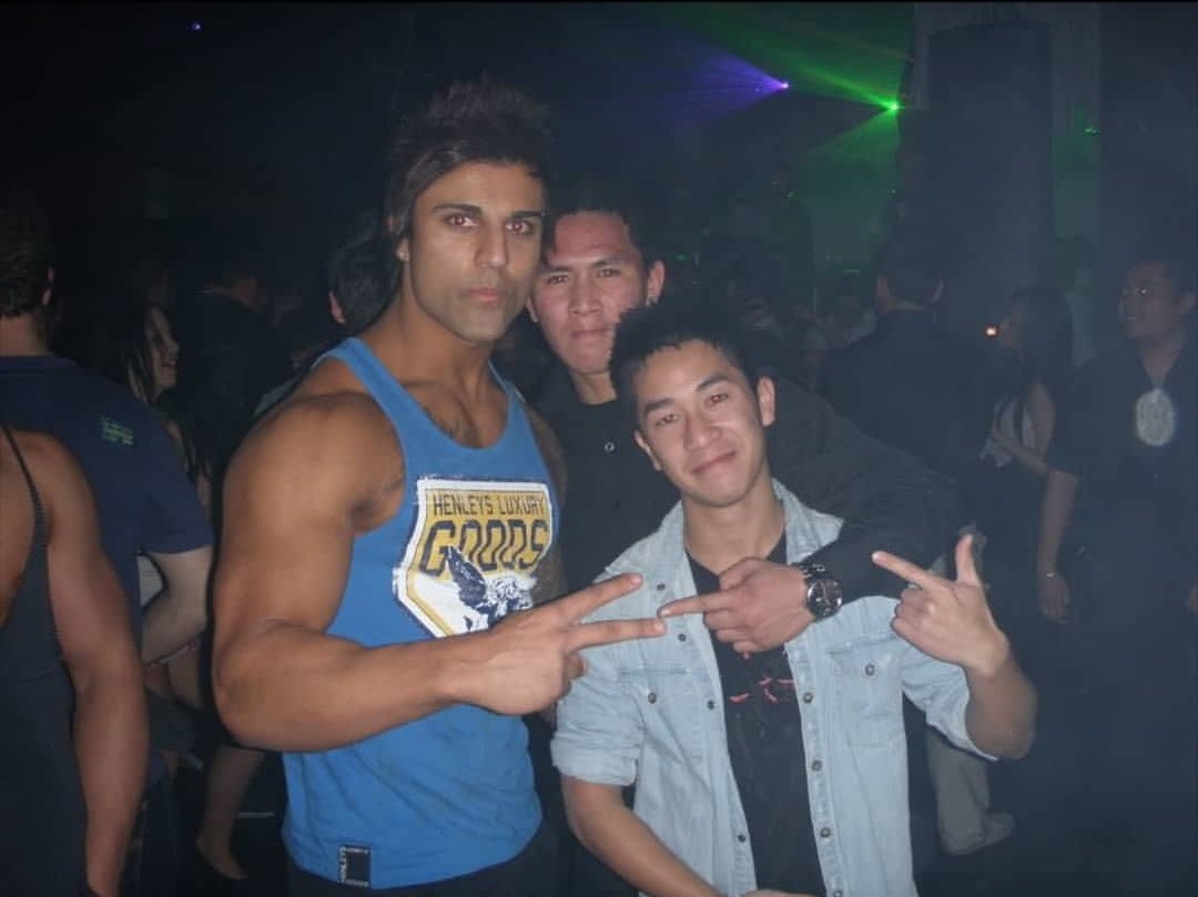 Zyzz на вечеринке &mdash; совмещал тренировки с активной социальной жизнью