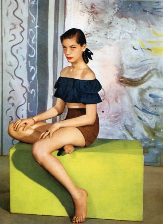 Лорен Бэколл, Луиза Даль-Вульф, 1945 год