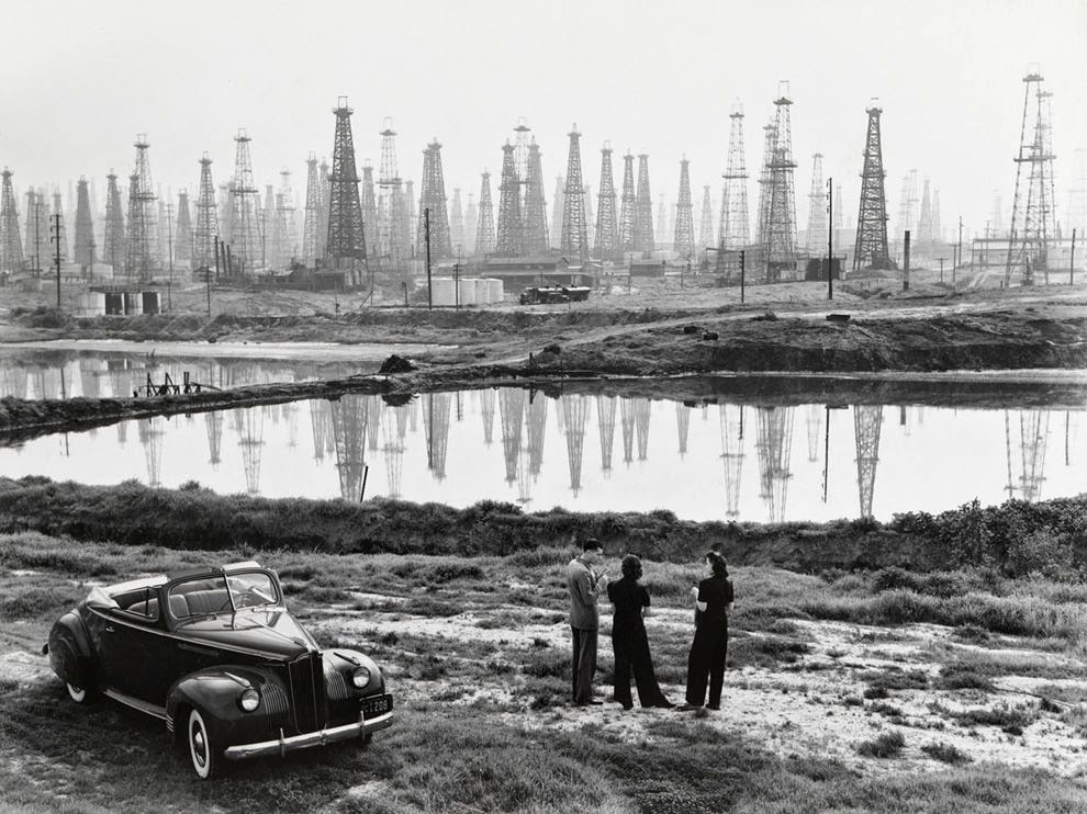 Нефтяные вышки Сигнал-Хилл Калифорния 1941 год фото National Geographic