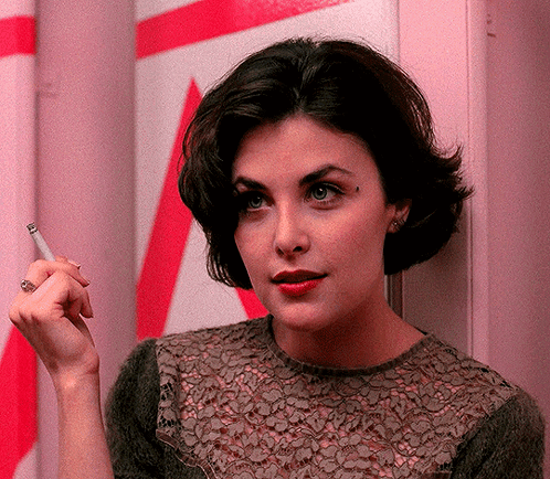 Шерилин Фенн в роли Одри Хорн в сериале Твин Пикс, 1990 год
