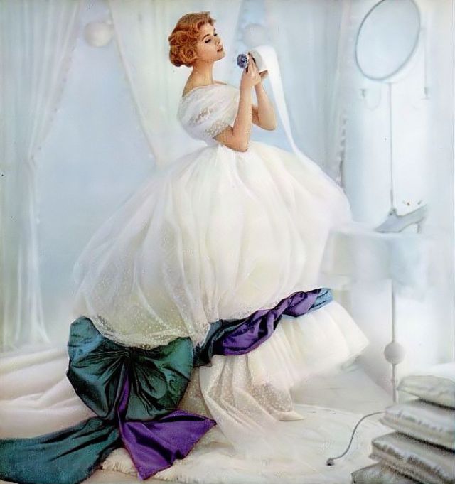 Рекламная кампания Scott's Soft-Weve, бальное платье Скааси, 1958 год